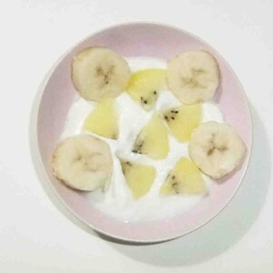 朝食に！バナナとキウイのあっさりヨーグルト